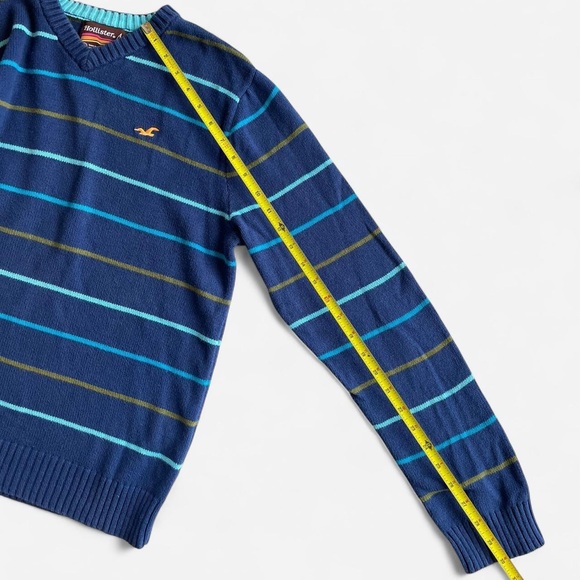 Hollister Blue Striped Cotton Knit V-Neck Sweater - Picture 5 of 7